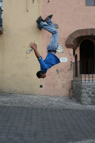 Acrobacias...Pedro Flores