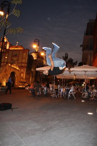 Acrobacias...Pedro Flores